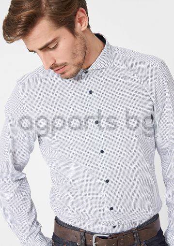 Slim fit shirt + minimalist print